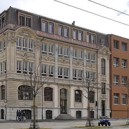 Hebergement Du Pod La Chaux De Fonds Bagian luar foto